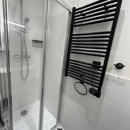 Le Nid De La Grotte * Lourdes