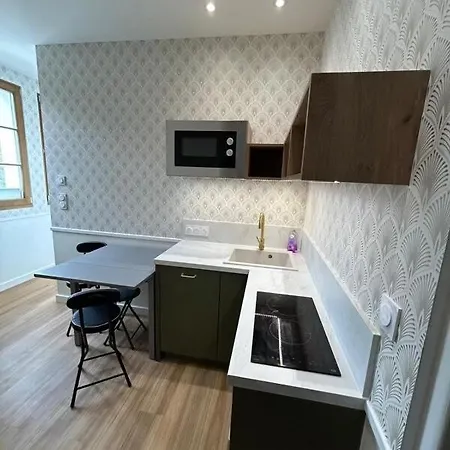 Le Nid De La Grotte Apartment *