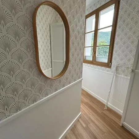 Le Nid De La Grotte Apartment *